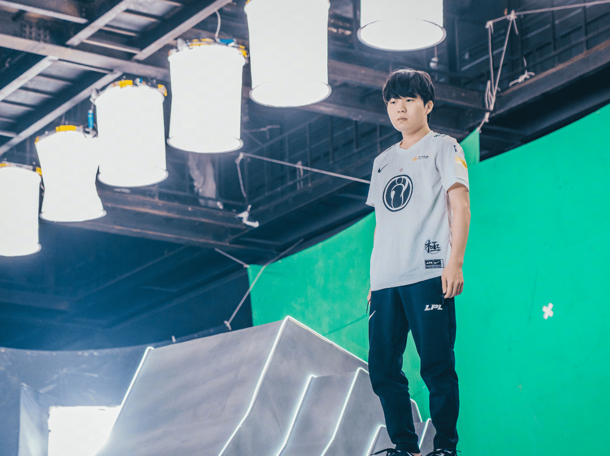 Rookie回归赛场,连败首场状态亮眼,切尔西观众沸腾!的简单介绍 Rookie回归赛场,连败首场状态亮眼,切尔西观众沸腾!的简单介绍